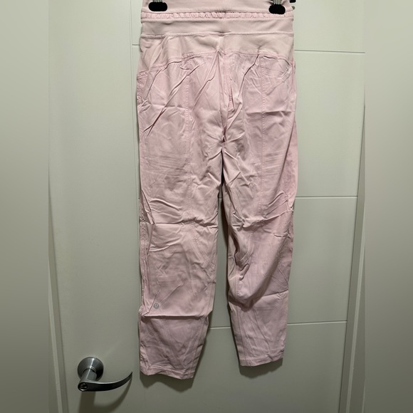 Lulu lemon dance studio pants 25” - Picture 2 of 3